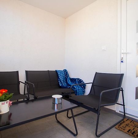 App Sara Apartman Kanfanar Kültér fotó